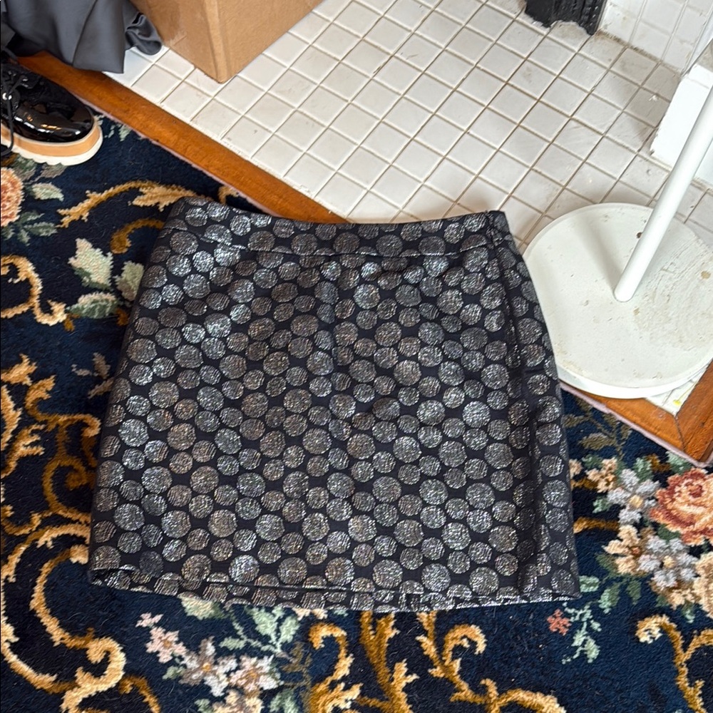 Madison metallic Silver and Black Mini Pencil Skirt -NWT- retail 68
